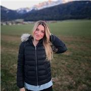 Diplomata in liceo classico e laureata in Economia offro ripetizioni di latino, matematica e italiano